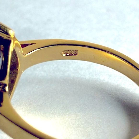 🦋Ring🦋 - Picture 3 of 4